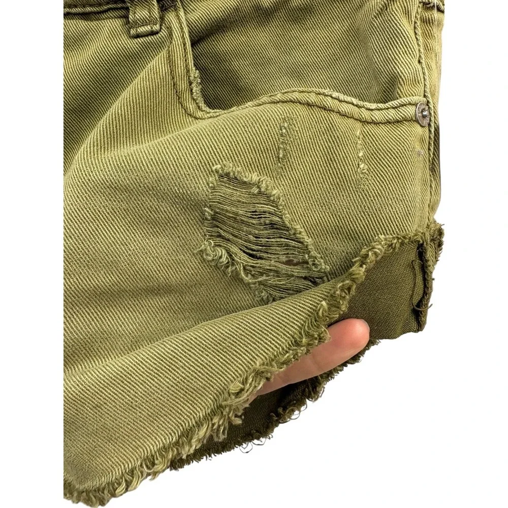 Free People Irreplaceable Green Distressed Cutoff Denim Shorts‎ Low Rise Boho 27
